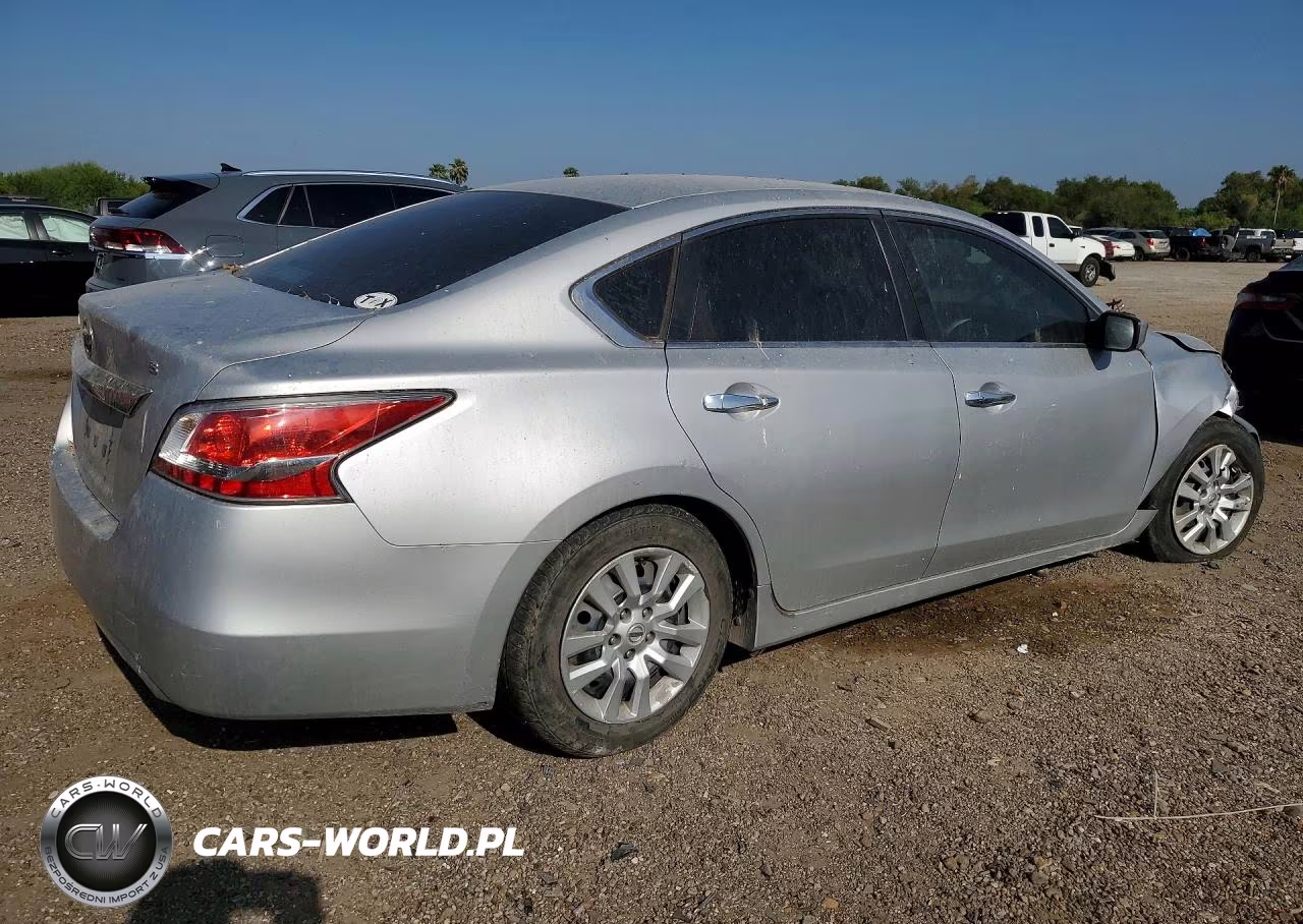 2015 Nissan Altima 2.5 S VIN:1N4AL3AP2FC167014 - 3