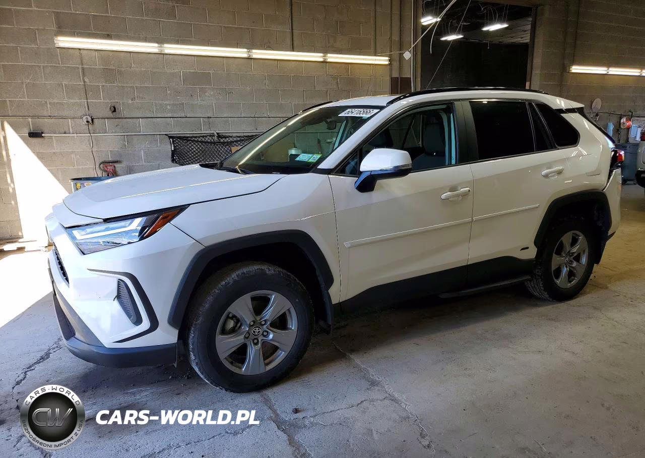 2025 Toyota Rav4 Hybrid Xle – zdjęcie 1 z 13