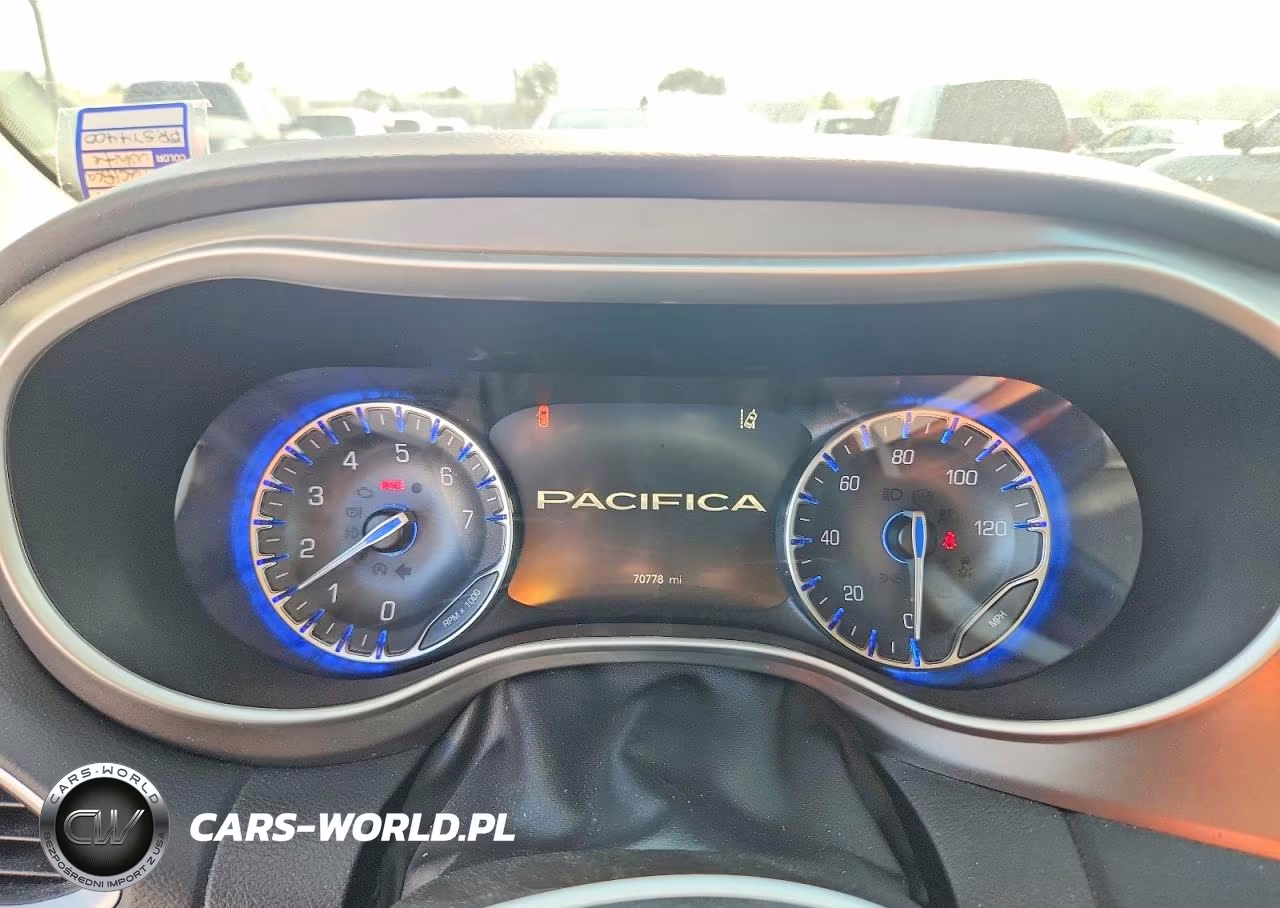 2023 Chrysler Pacifica Touring L VIN:2C4RC1BG3PR574400 - 9