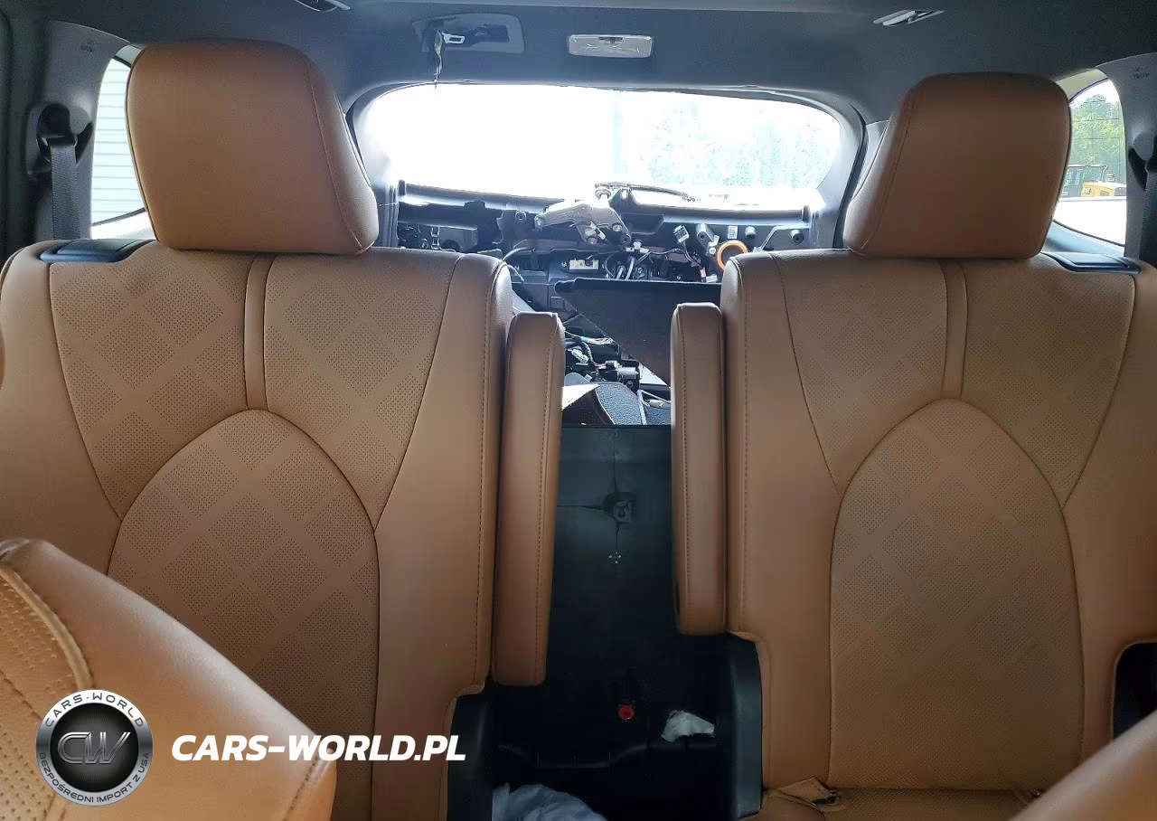2021 Toyota Highlander Platinum VIN:5TDFZRBH8MS111440 - 10