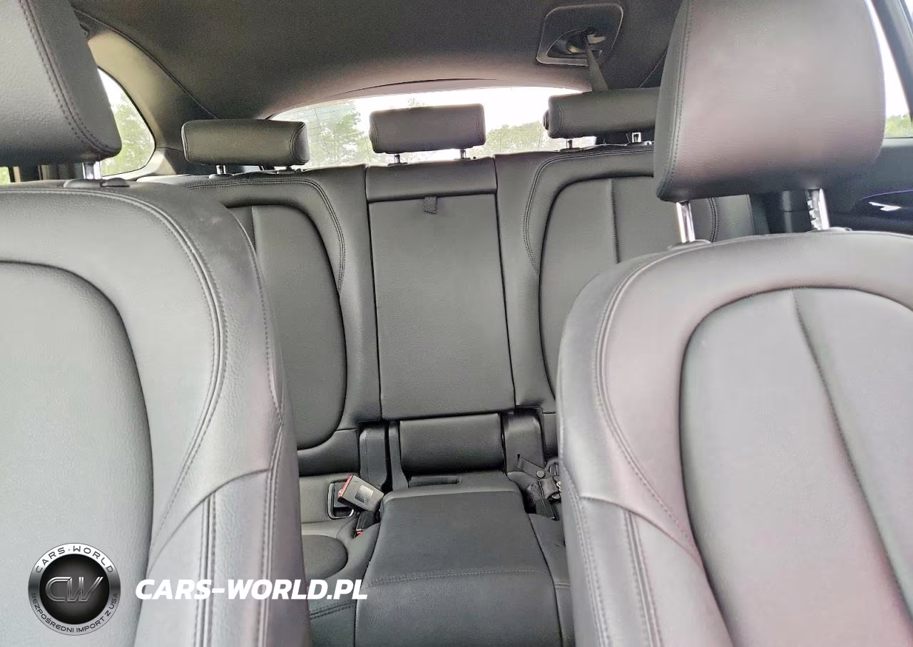 2020 BMW X1 xDrive28I VIN:WBXJG9C01L5R77755 - 10