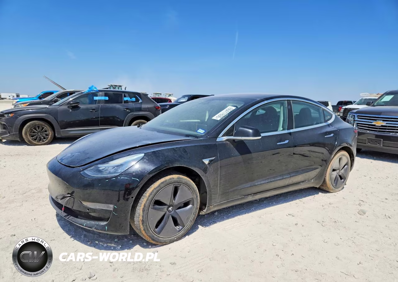 2018 Tesla Model 3 – zdjęcie 1 z 12