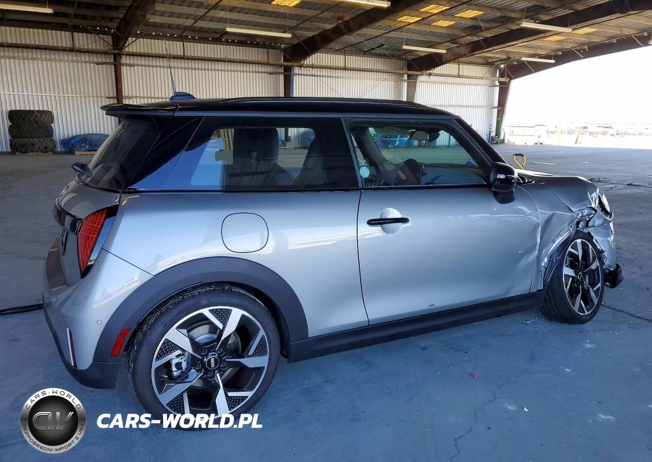 2025 Mini Cooper S VIN:WMW23GD0XS2X03158 - 3