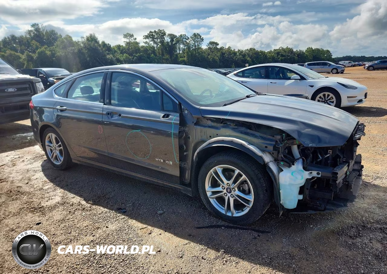 2015 Ford Fusion Titanium Hev VIN:3FA6P0RU9FR213782 - 4