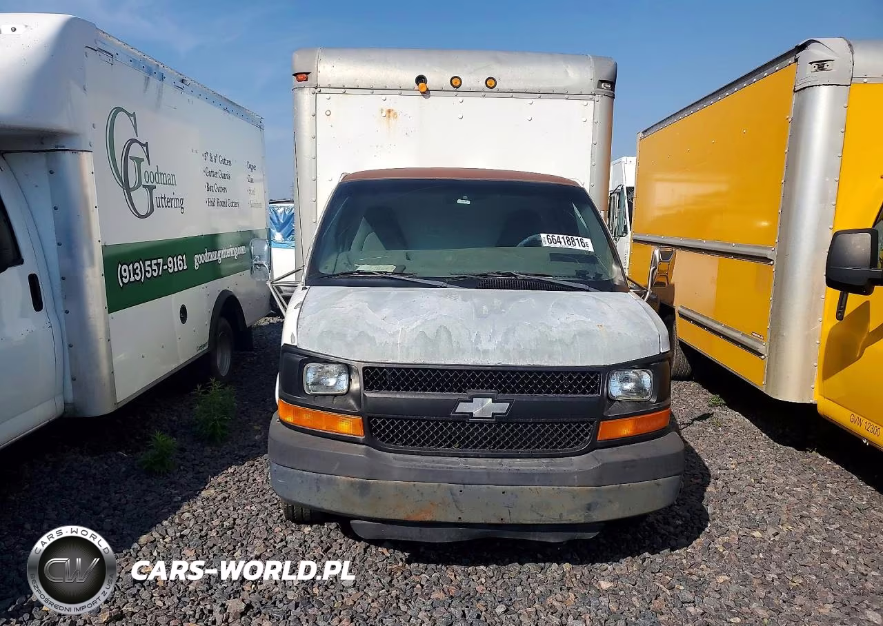 2003 Chevrolet Express Box Truck VIN:1GBHG31U331173029 - 5