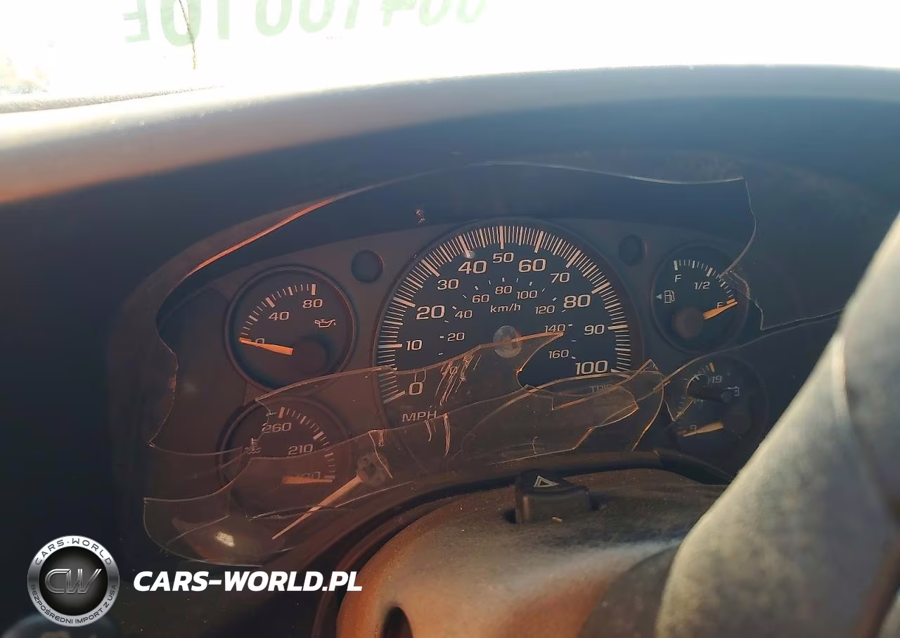 2003 Chevrolet Express Box Truck VIN:1GBHG31U331173029 - 9