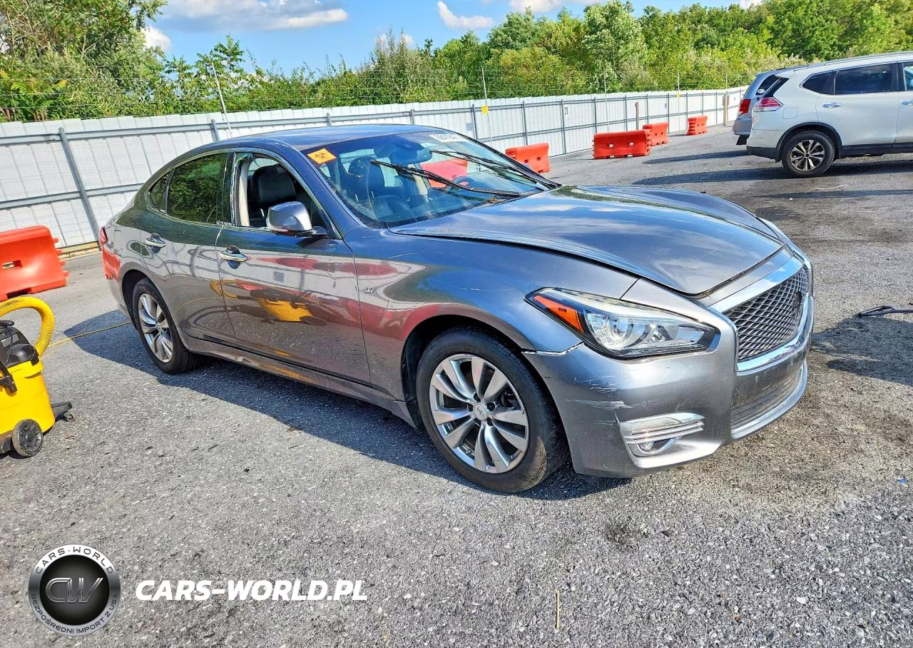 2016 Infiniti Q70 3.7 VIN:JN1BY1AR2GM270065 - 4