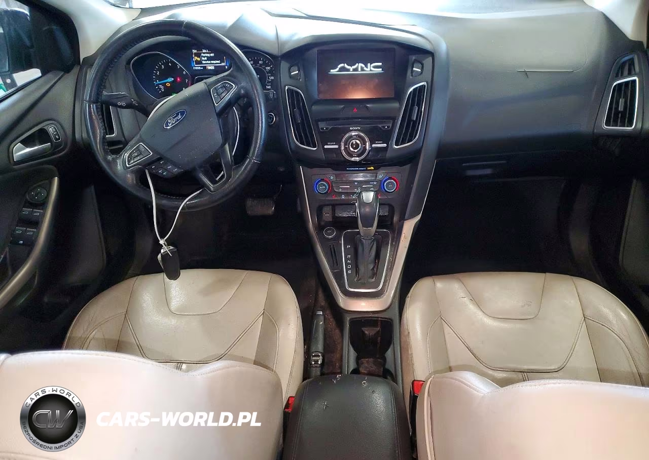 2015 Ford Focus Titanium VIN:1FADP3N22FL294071 - 8