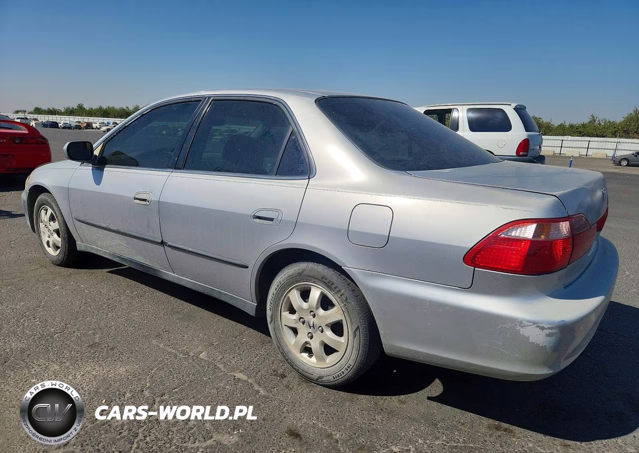 1999 Honda Accord Lx VIN:JHMCG564XXC035992 - 2