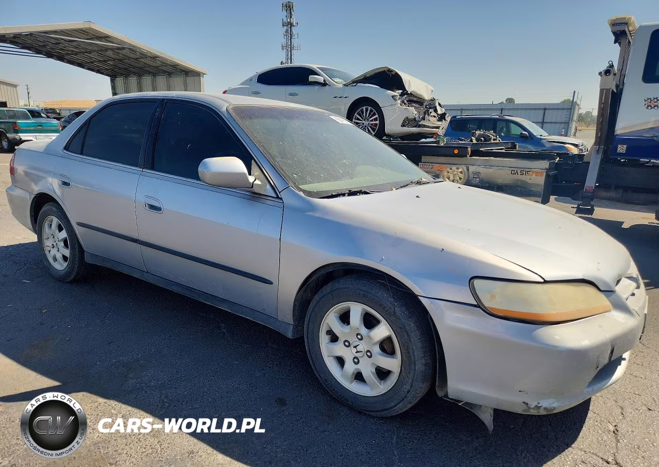 1999 Honda Accord Lx VIN:JHMCG564XXC035992 - 4