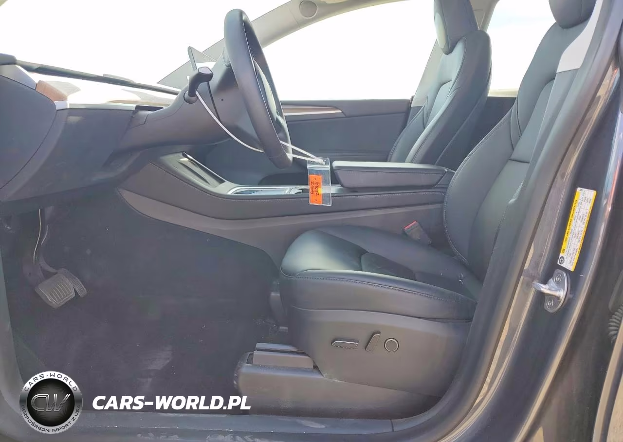 2023 Tesla Model Y VIN:7SAYGAEE0PF738551 - 7