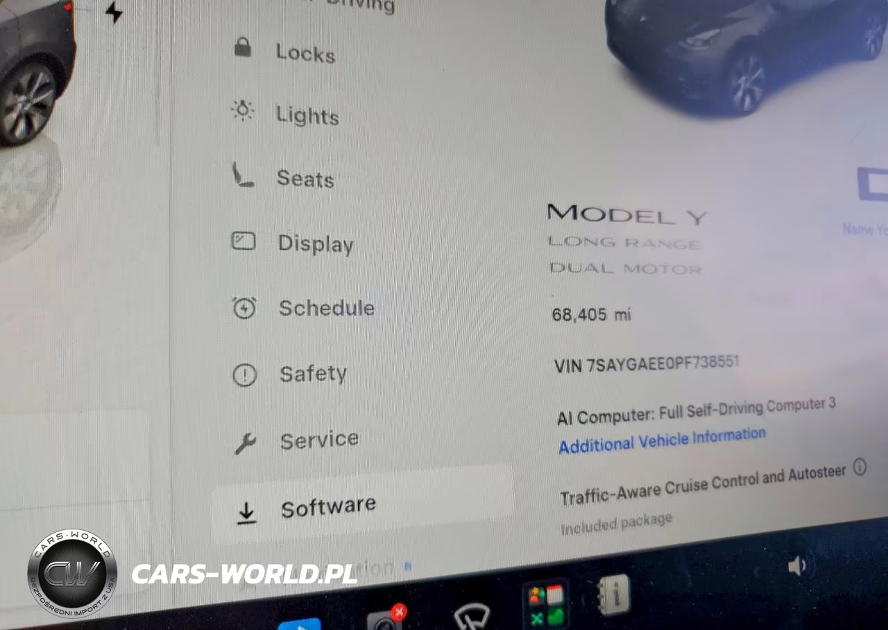 2023 Tesla Model Y VIN:7SAYGAEE0PF738551 - 9