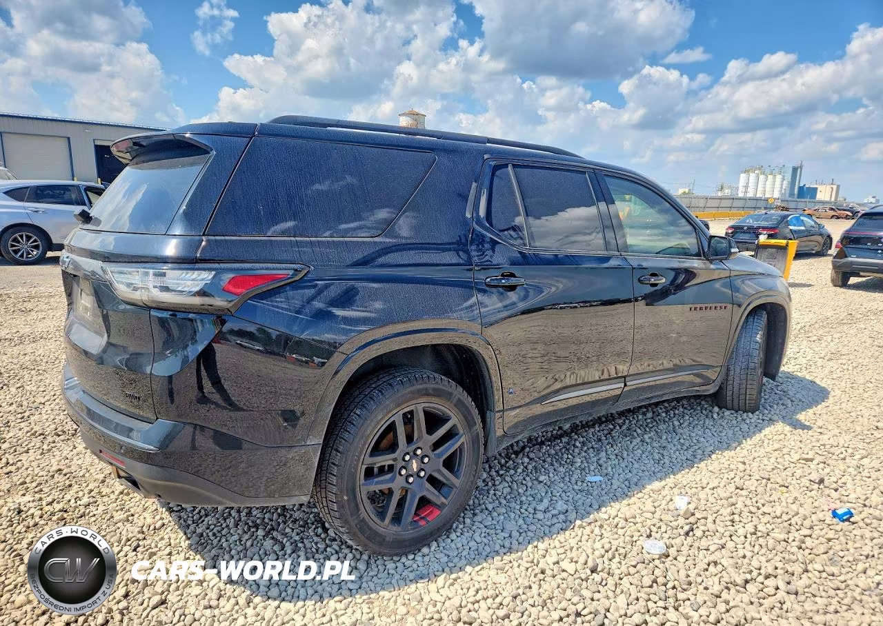 2018 Chevrolet Traverse Premier VIN:1GNEVJKW7JJ252023 - 3