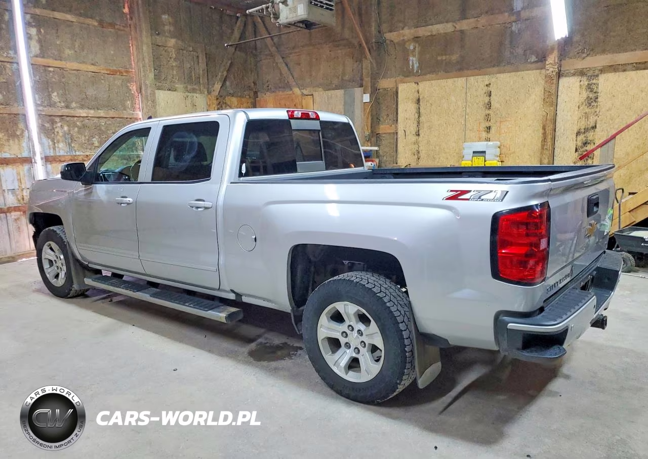 2018 Chevrolet Silverado K1500 Lt VIN:3GCUKREC2JG523942 - 2