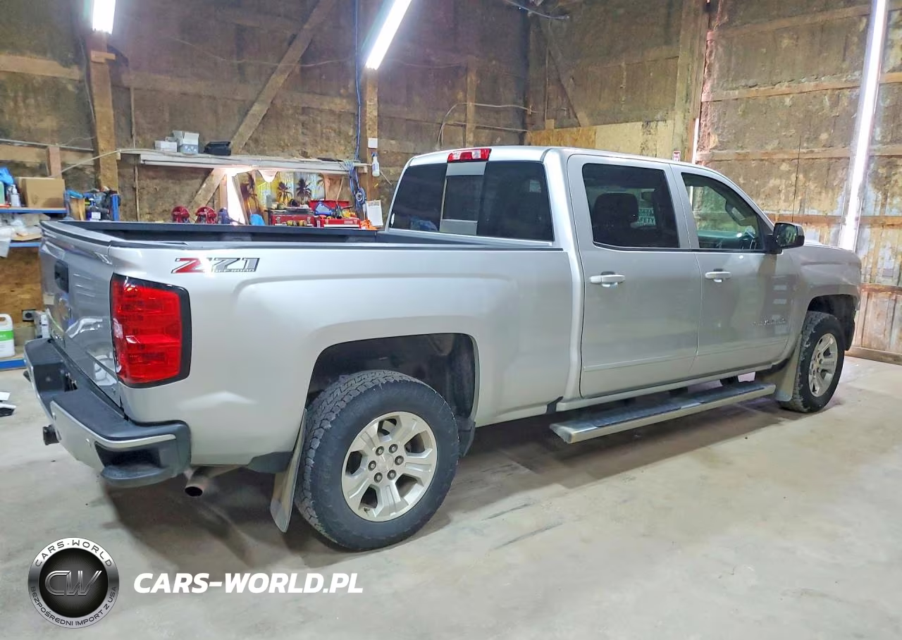 2018 Chevrolet Silverado K1500 Lt VIN:3GCUKREC2JG523942 - 3