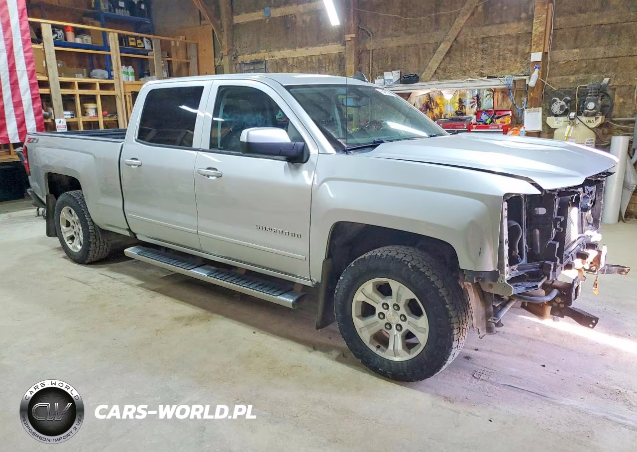 2018 Chevrolet Silverado K1500 Lt VIN:3GCUKREC2JG523942 - 4