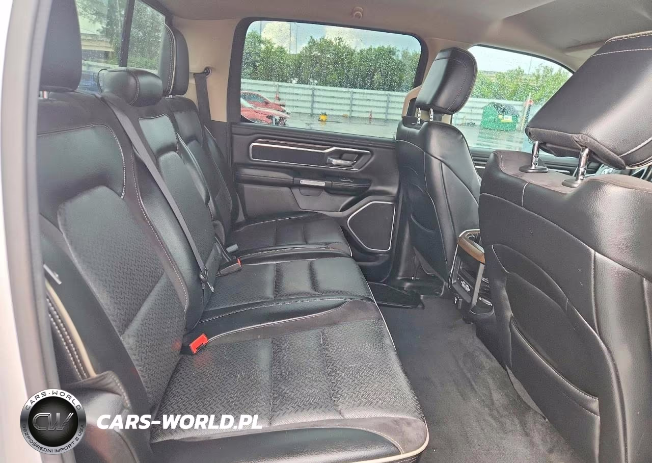 2021 Ram 1500 Laramie VIN:1C6SRFJM4MN830936 - 10