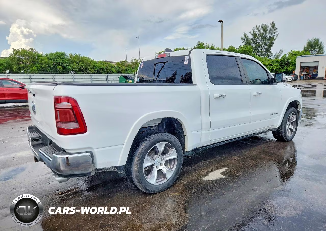2021 Ram 1500 Laramie VIN:1C6SRFJM4MN830936 - 3