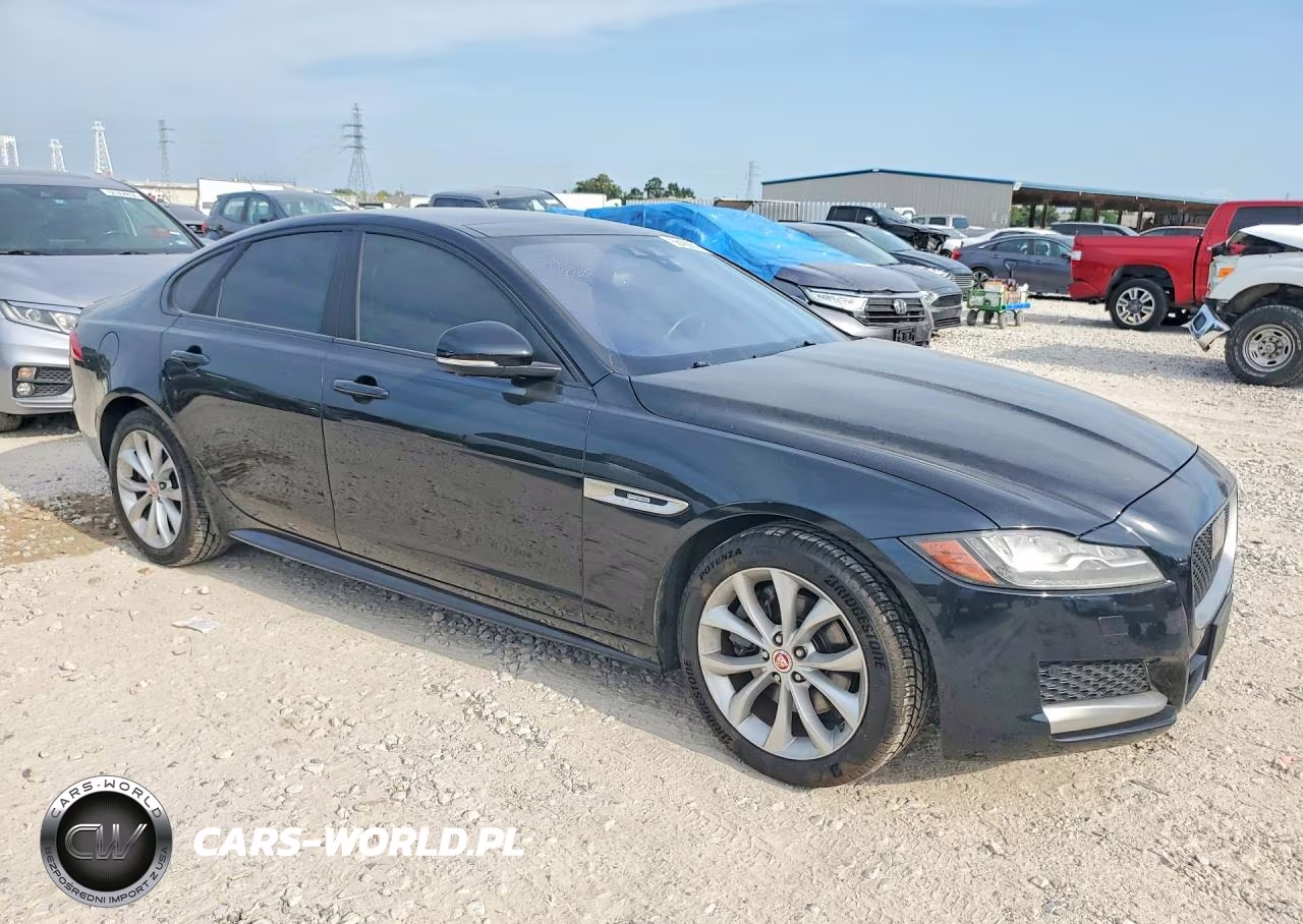 2017 Jaguar Xf R - Sport VIN:SAJBL4BN8HCY43875 - 4