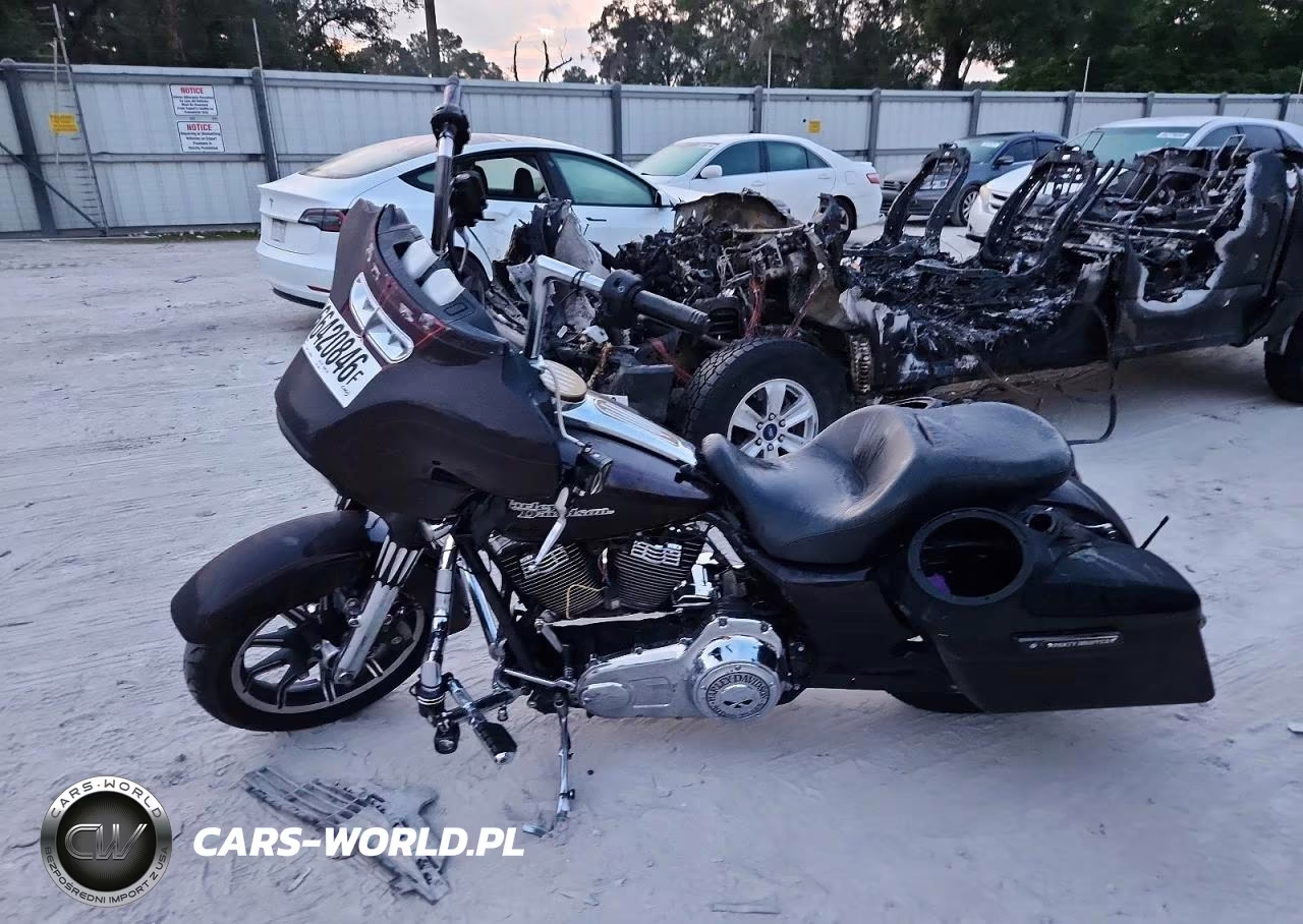 2014 Harley-Davidson Flhxs Street Glide Special VIN:1HD1KRM32EB699214 - 3
