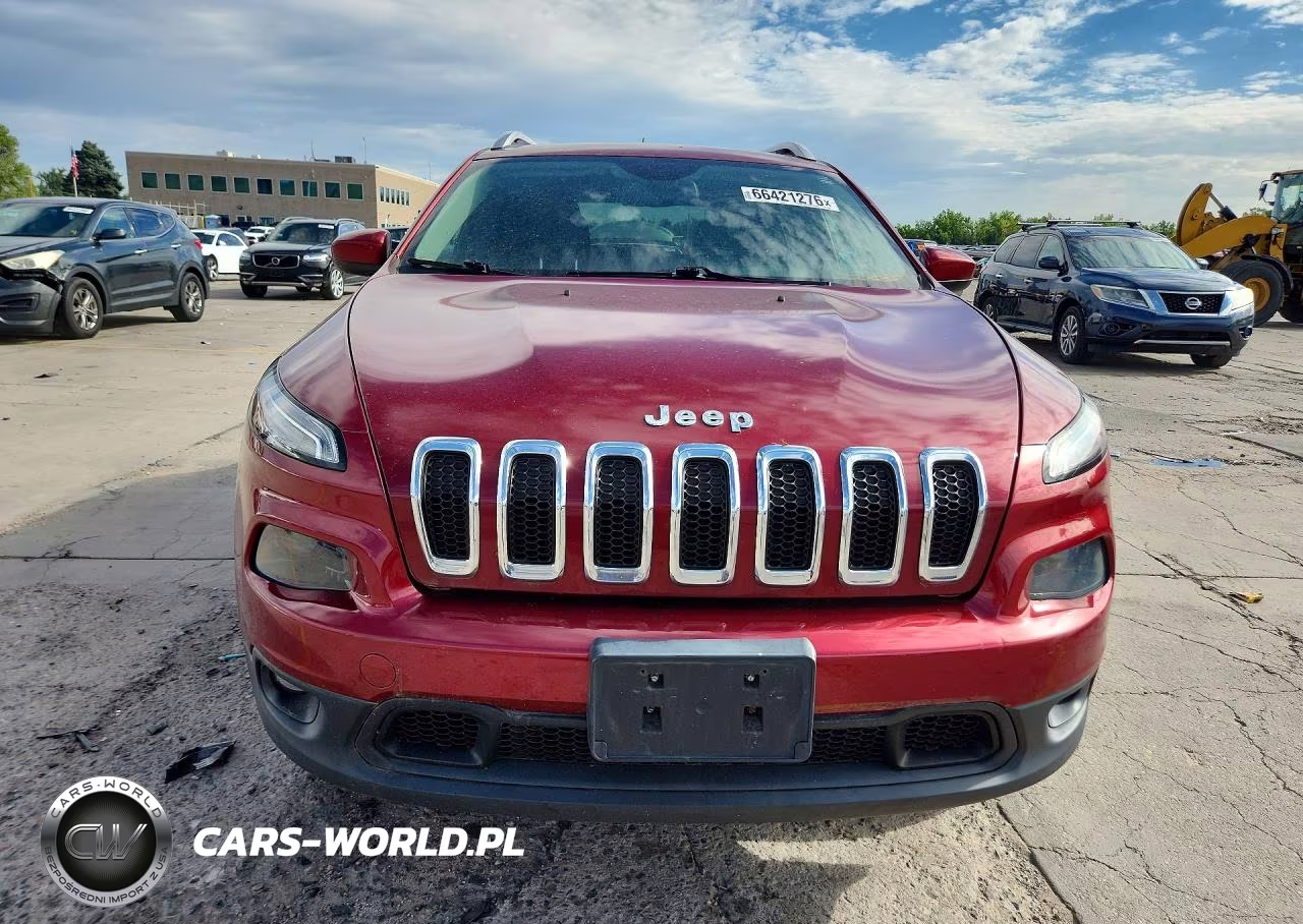 2015 Jeep Cherokee Latitude VIN:1C4PJMCS6FW601435 - 5