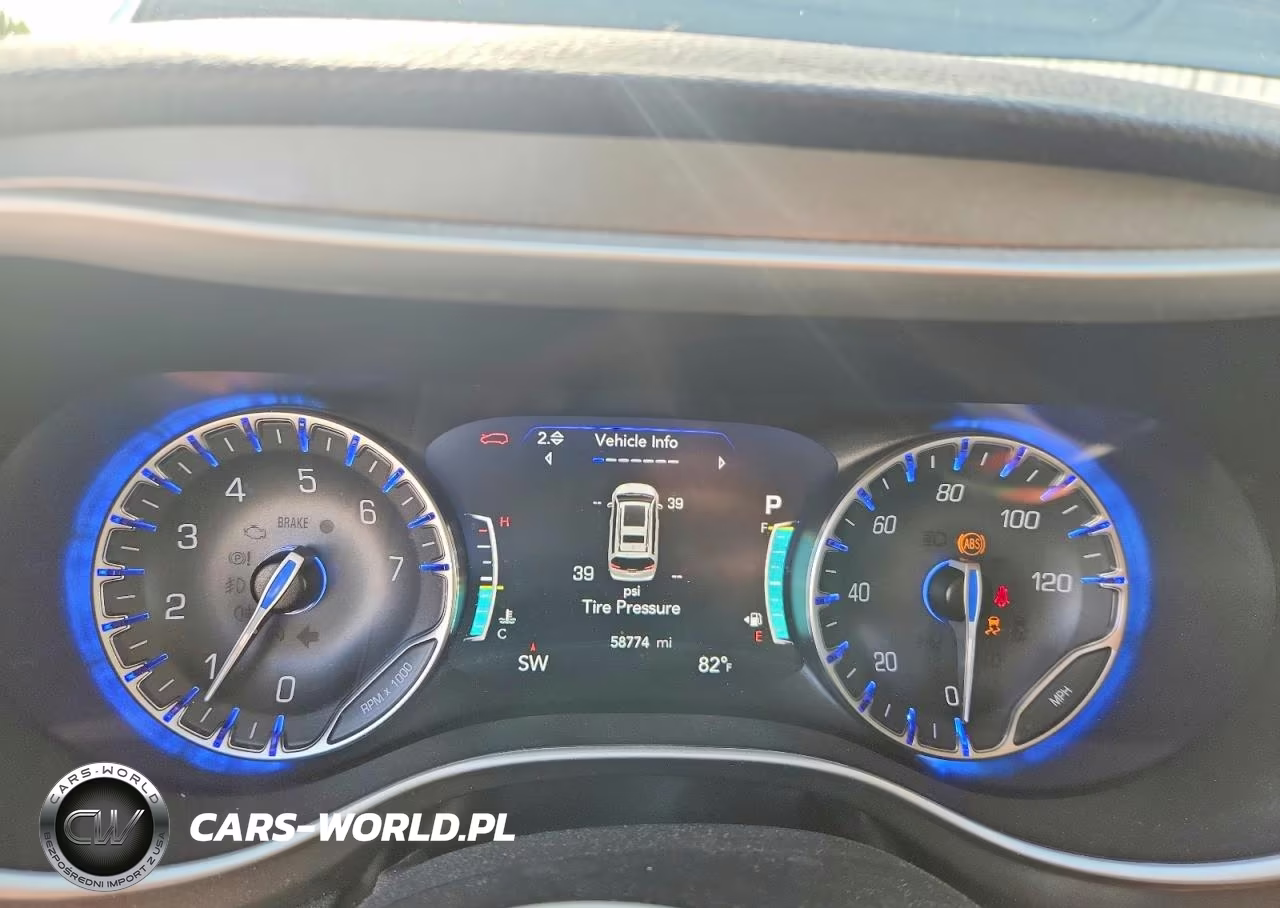 2023 Chrysler Pacifica Touring L VIN:2C4RC1BG9PR517554 - 9
