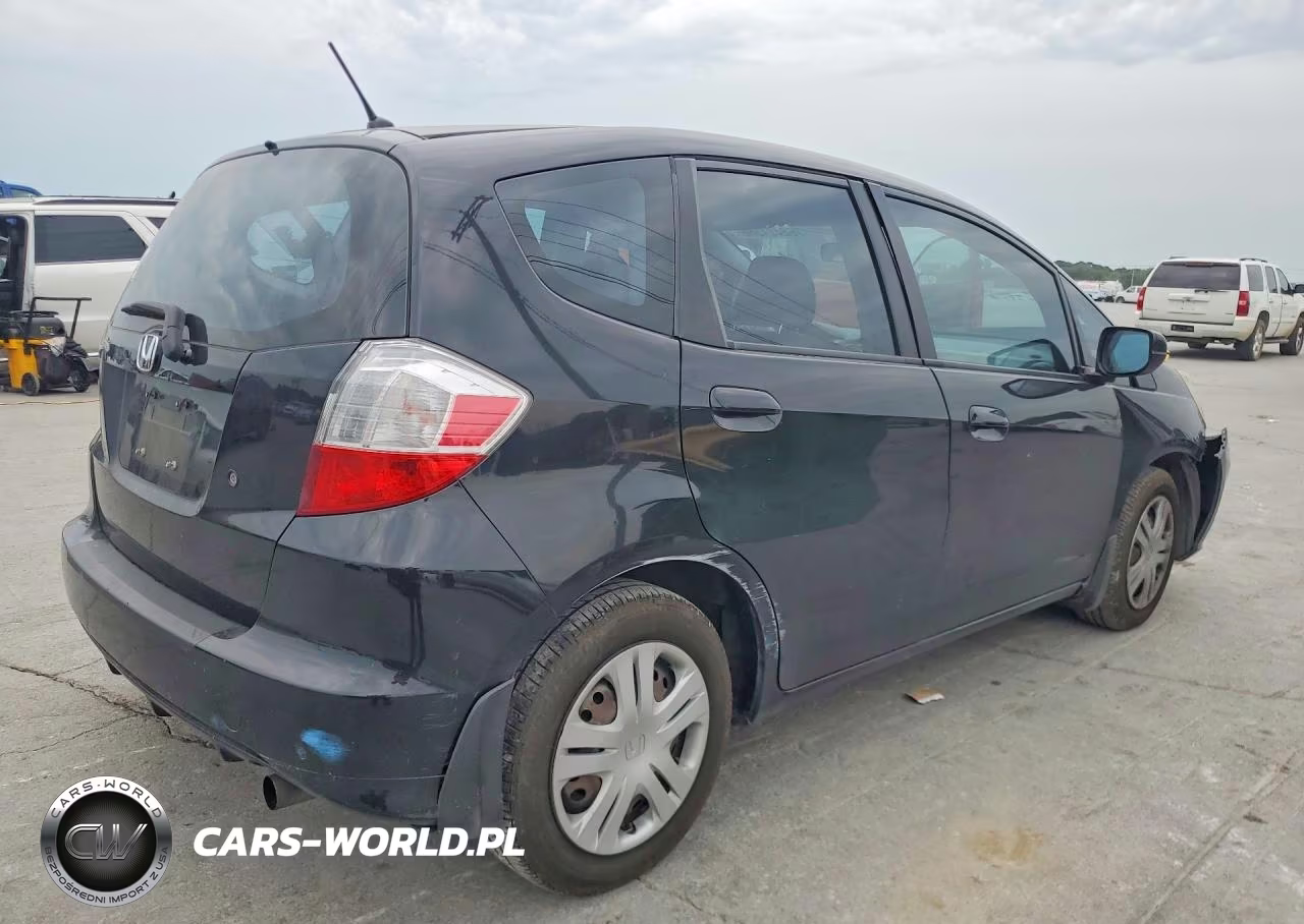 2010 Honda Fit VIN:JHMGE8G29AC018176 - 3