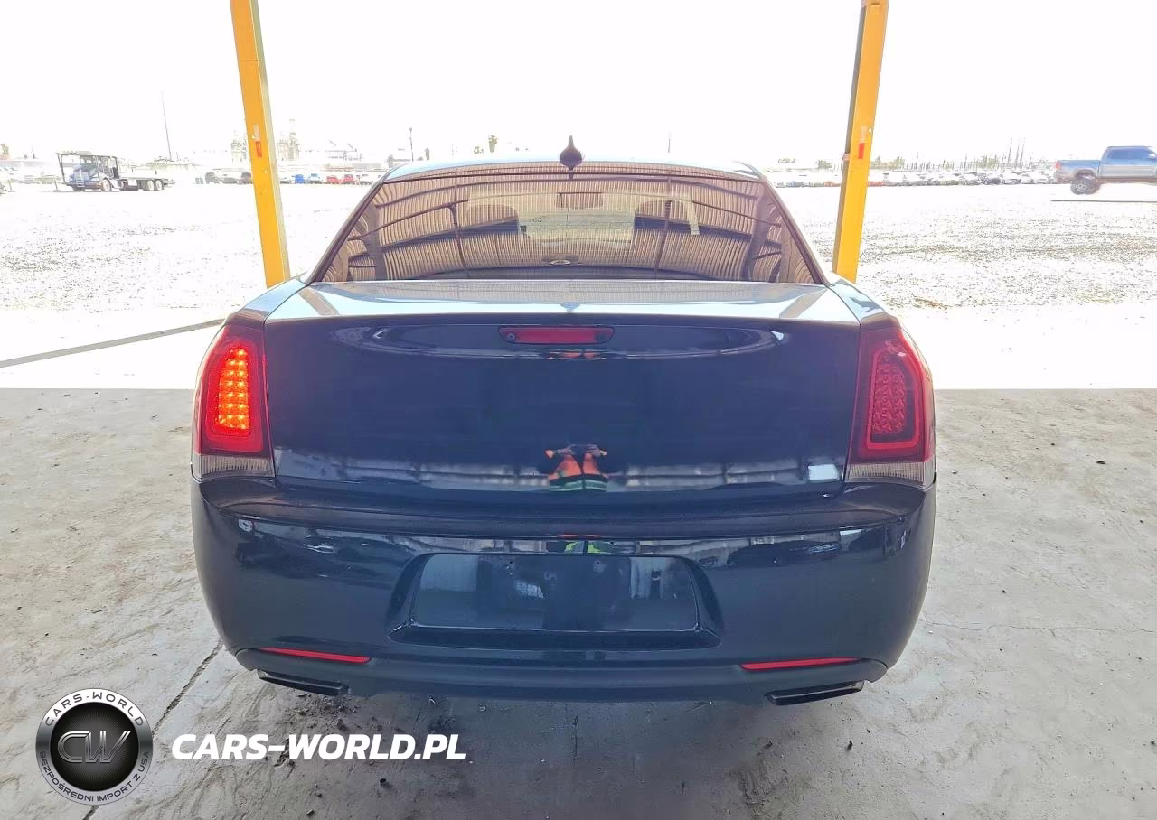 2016 Chrysler 300 S VIN:2C3CCABG3GH261377 - 6