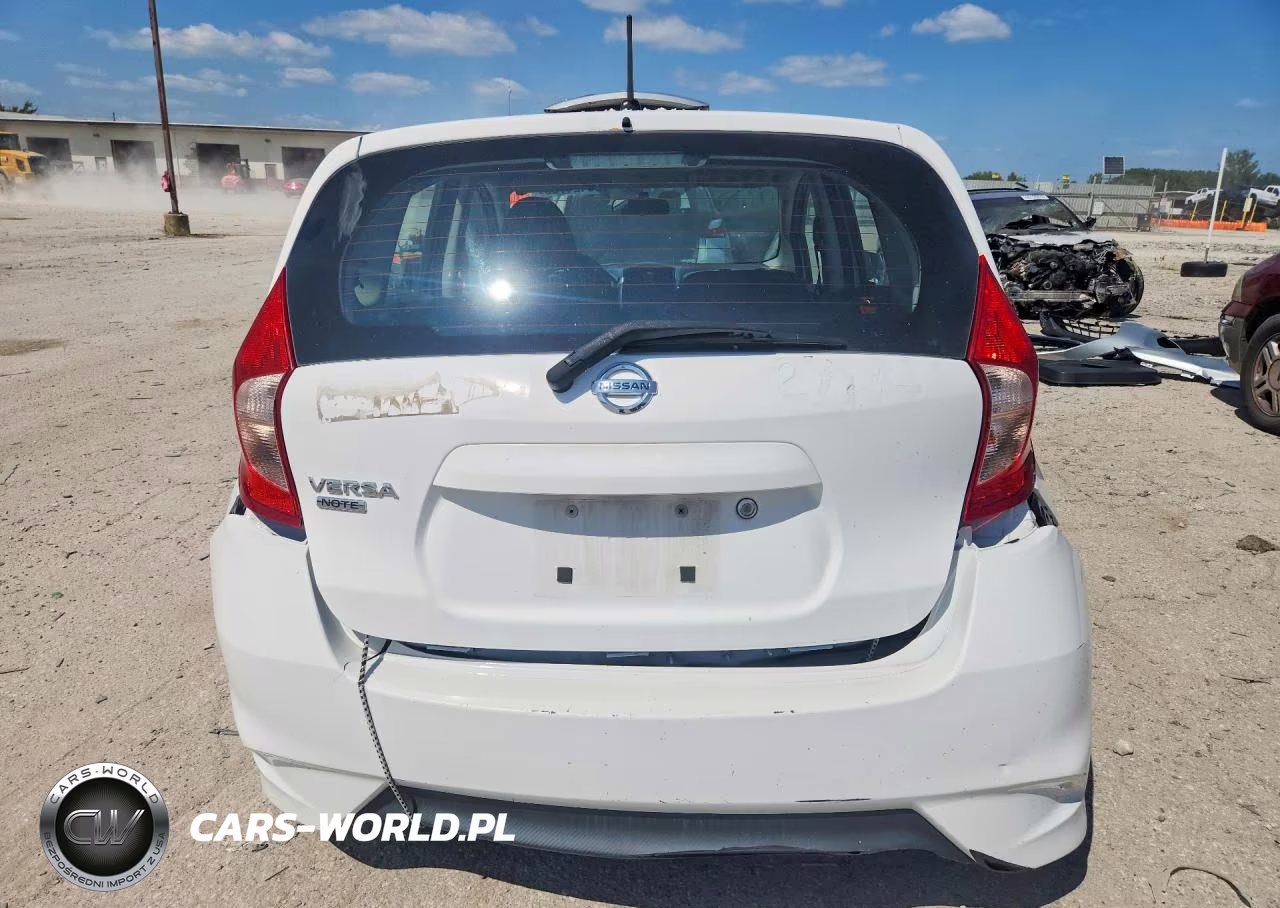2018 Nissan Versa Note S VIN:3N1CE2CP9JL352374 - 6