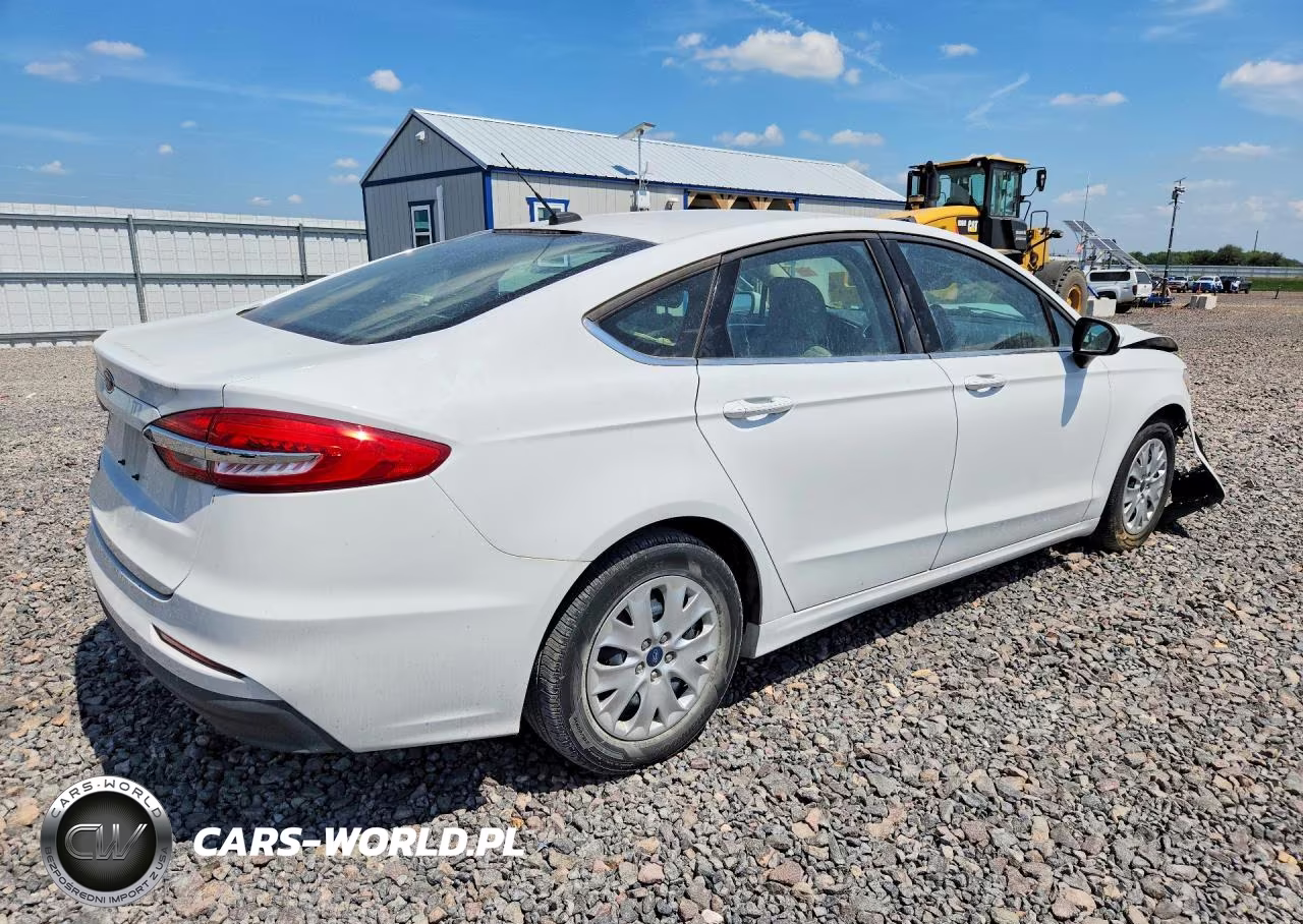 2019 Ford Fusion S VIN:3FA6P0G77KR283871 - 3