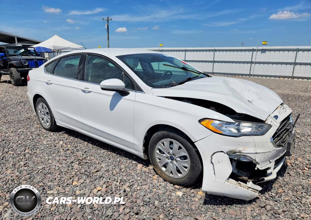 2019 Ford Fusion S VIN:3FA6P0G77KR283871 - 4