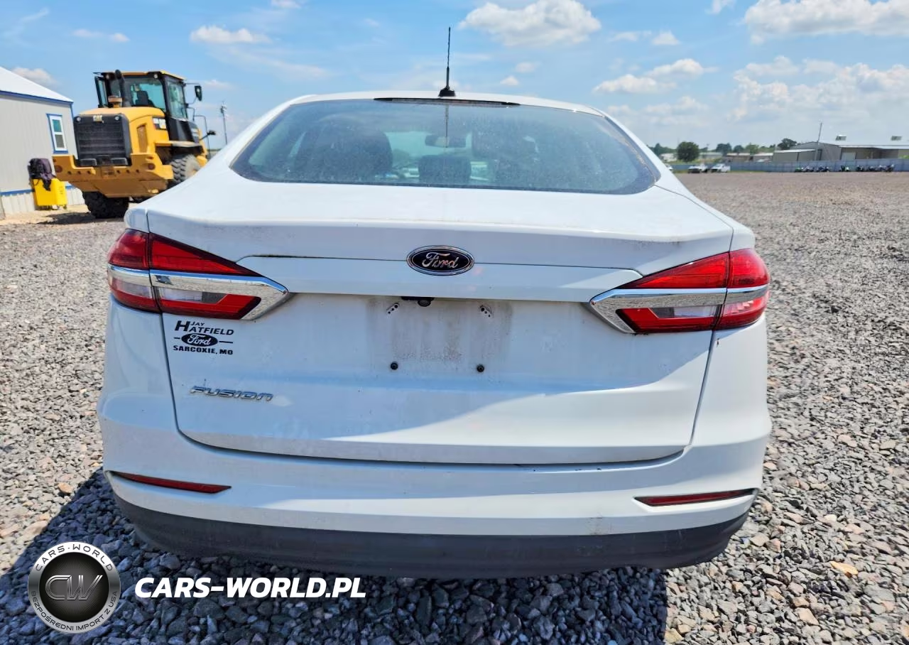2019 Ford Fusion S VIN:3FA6P0G77KR283871 - 6