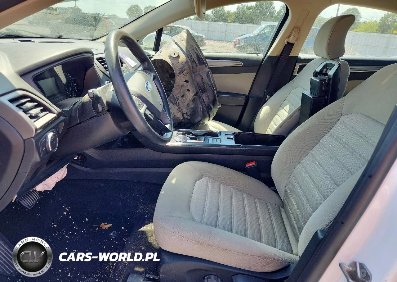 2019 Ford Fusion S VIN:3FA6P0G77KR283871 - 7