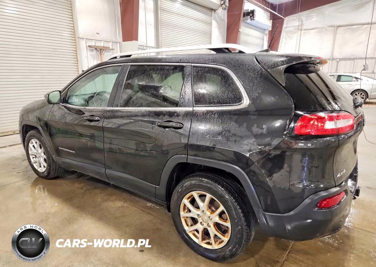 2015 Jeep Cherokee Latitude VIN:1C4PJMCS1FW773842 - 2