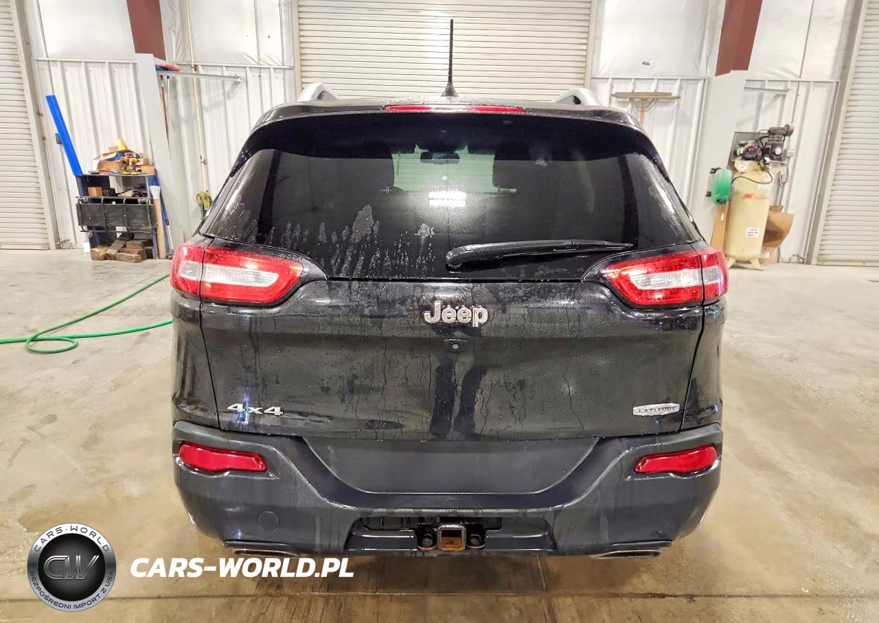 2015 Jeep Cherokee Latitude VIN:1C4PJMCS1FW773842 - 6