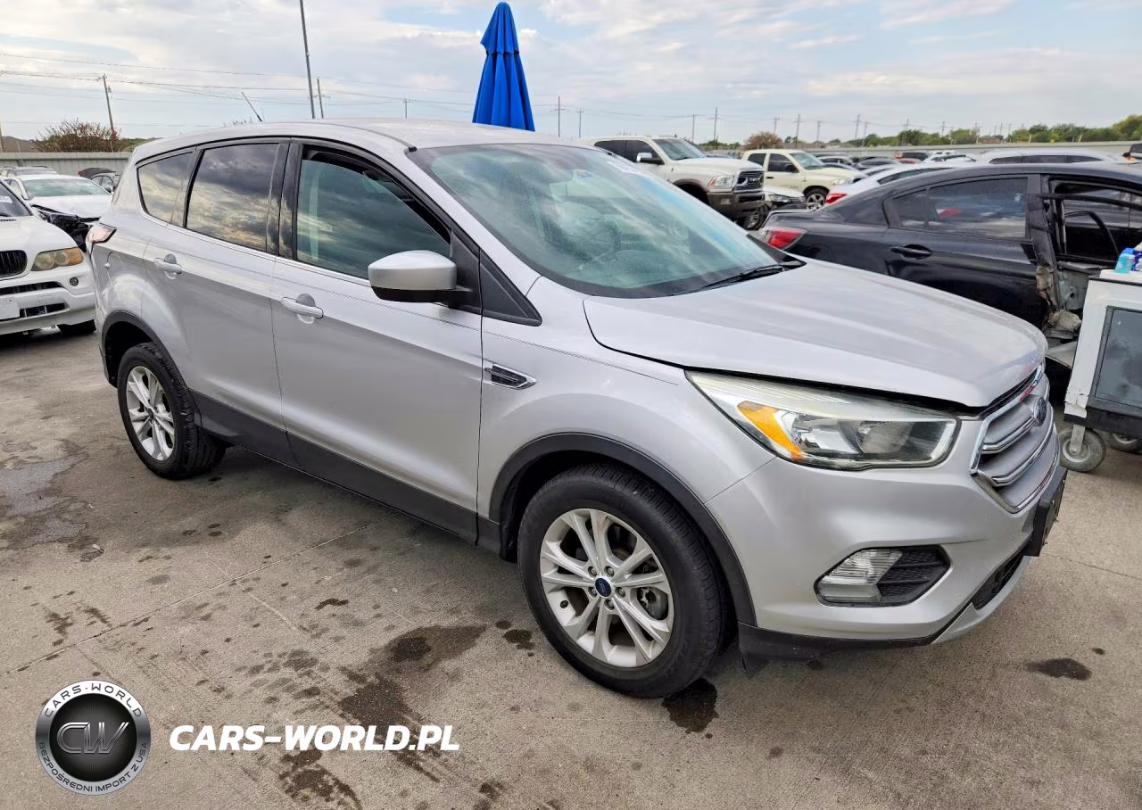 2017 Ford Escape Se VIN:1FMCU0G90HUD44708 - 4