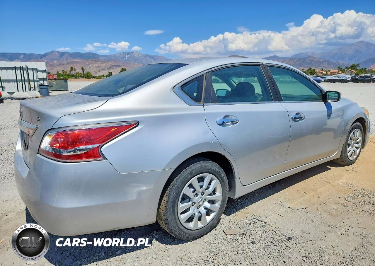 2015 Nissan Altima 2.5 S VIN:1N4AL3AP9FC429370 - 3