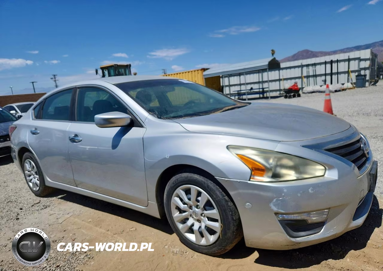 2015 Nissan Altima 2.5 S VIN:1N4AL3AP9FC429370 - 4