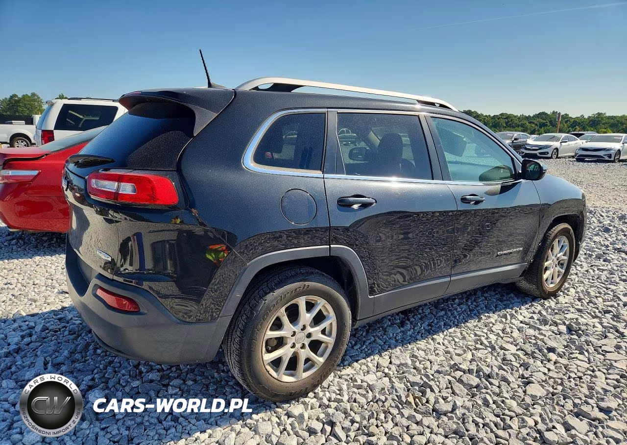 2016 Jeep Cherokee Latitude VIN:1C4PJLCB2GW135269 - 3