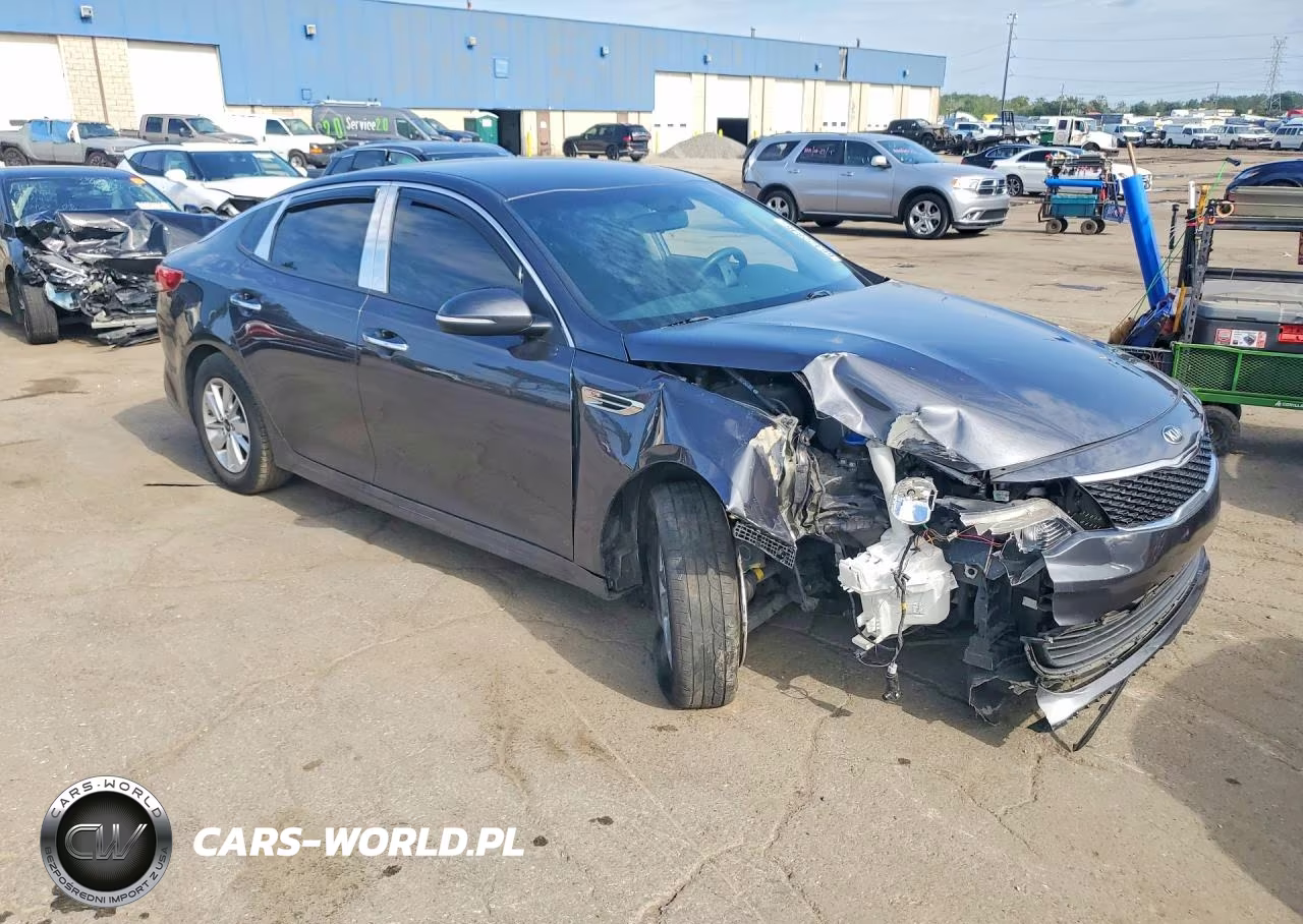 2017 Kia Optima Lx VIN:5XXGT4L38HG172158 - 4