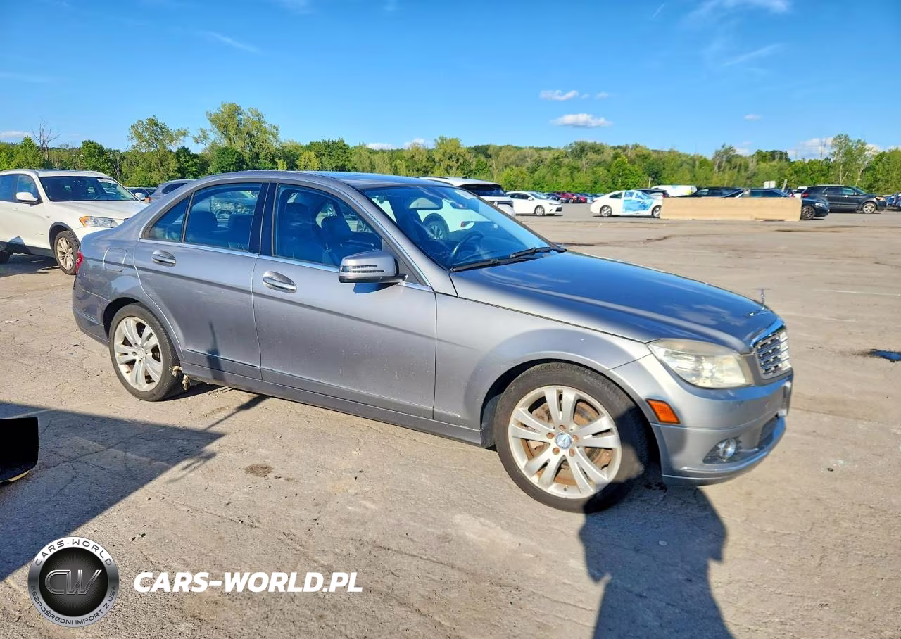2010 Mercedes-Benz C 300 4Matic VIN:WDDGF8BB1AR118507 - 4