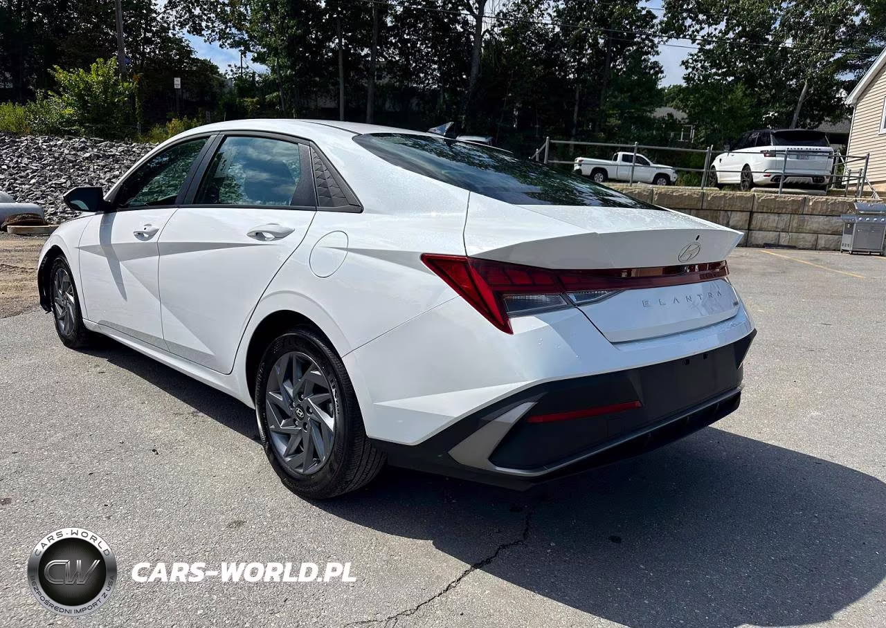 2026 Hyundai Elantra Hybrid Blue VIN:KMHLM4DJ6TU190259 - 2