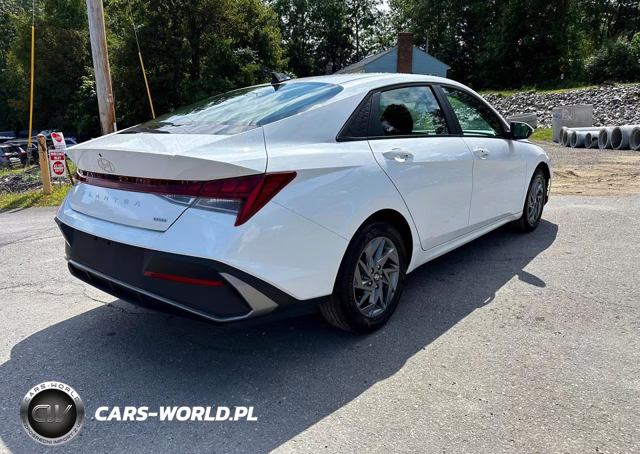 2026 Hyundai Elantra Hybrid Blue VIN:KMHLM4DJ6TU190259 - 3