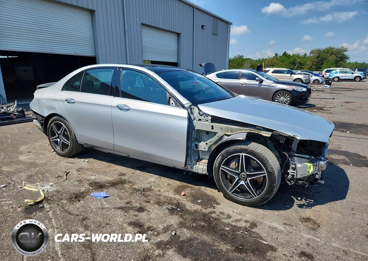 2018 Mercedes-Benz E 300 VIN:WDDZF4JB2JA467208 - 4