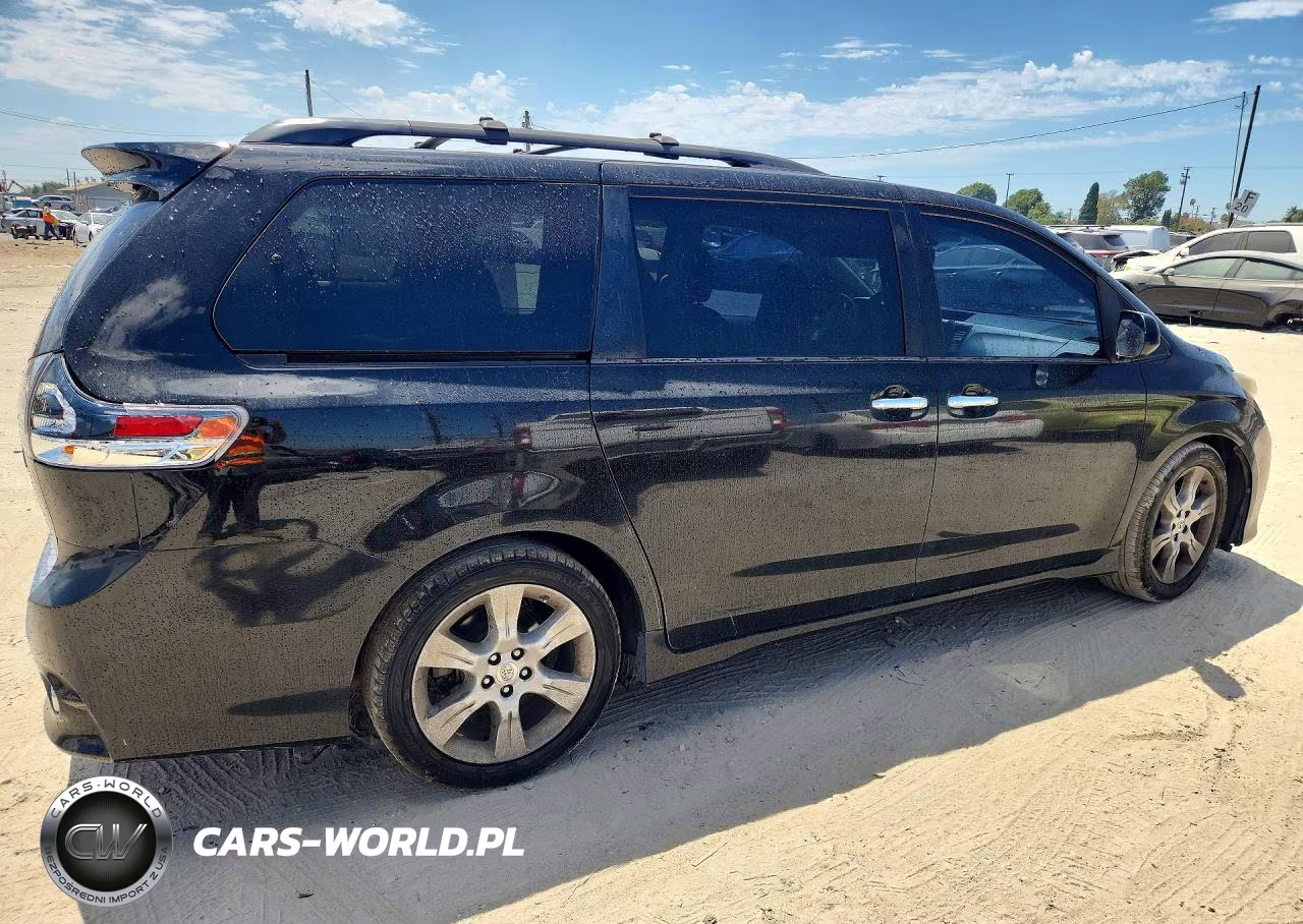 2013 Toyota Sienna Sport VIN:5TDXK3DC8DS313184 - 3