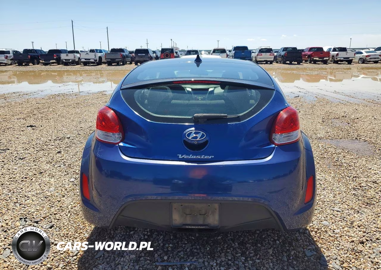2017 Hyundai Veloster Base VIN:KMHTC6AD7HU309361 - 6