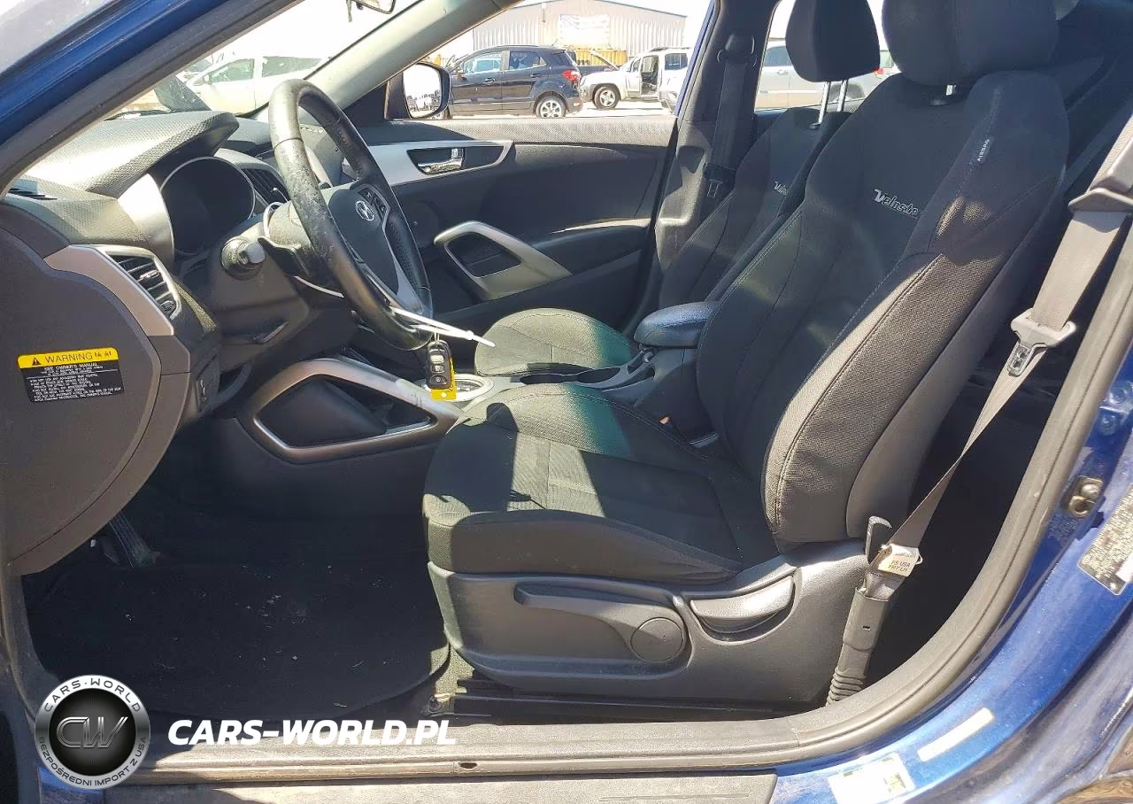 2017 Hyundai Veloster Base VIN:KMHTC6AD7HU309361 - 7