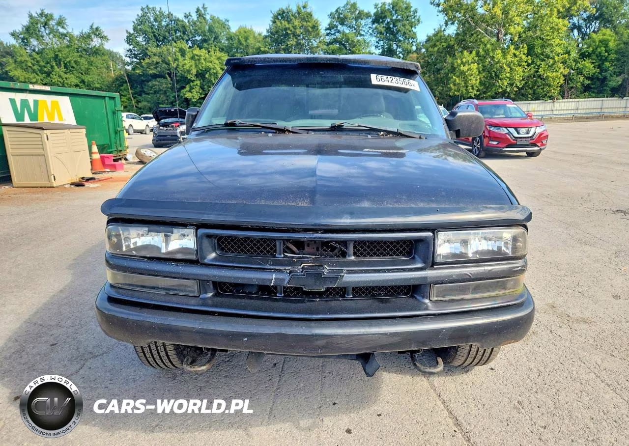 2003 Chevrolet S Truck S10 VIN:1GCDT13XX3K160581 - 5