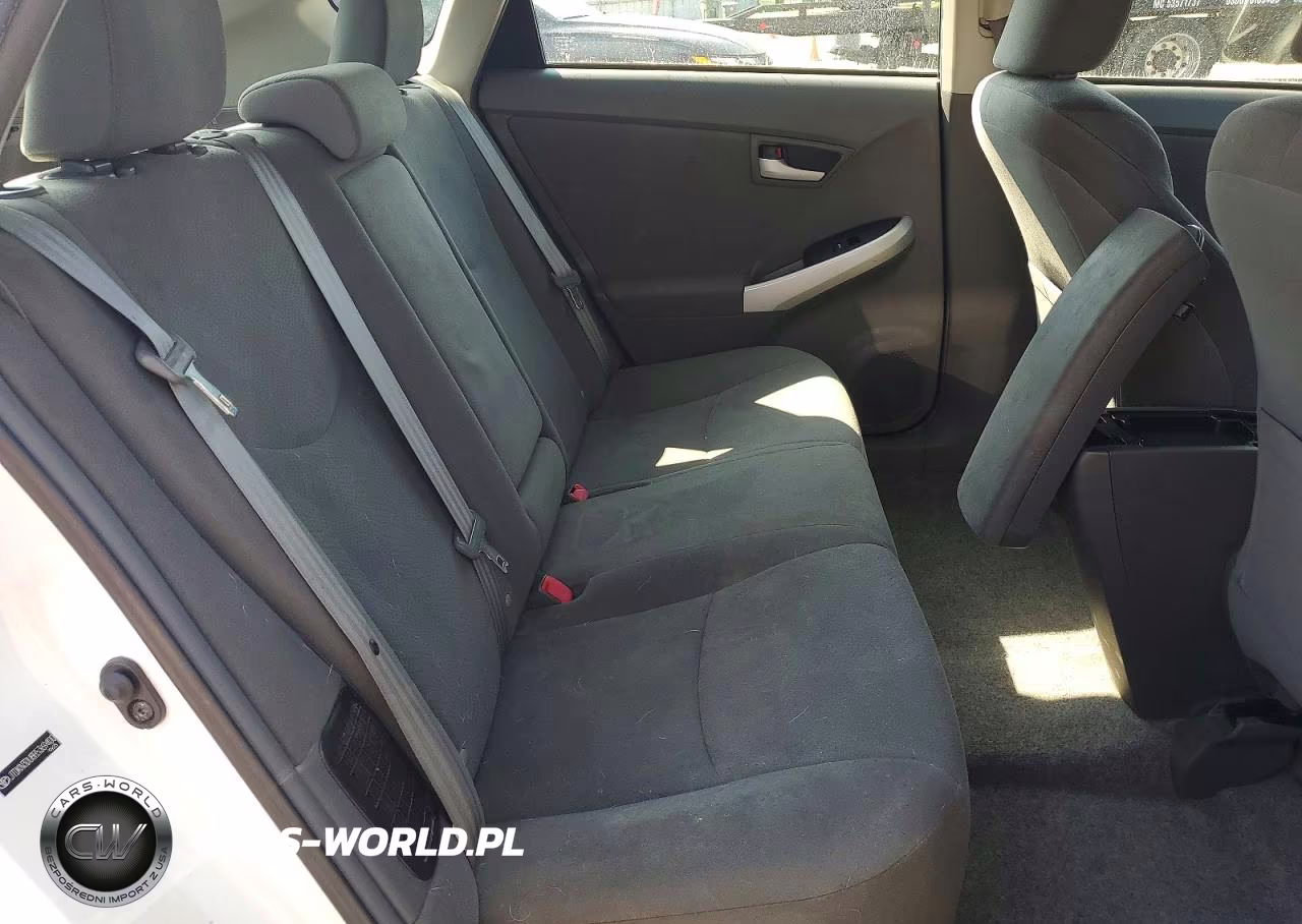 2011 Toyota Prius Two VIN:JTDKN3DU8B5369400 - 11