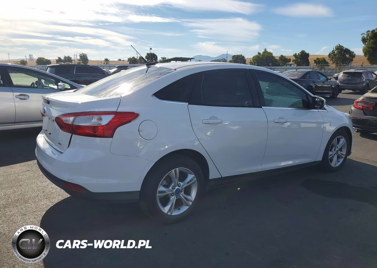 2012 Ford Focus Sel VIN:1FAHP3H22CL393305 - 3